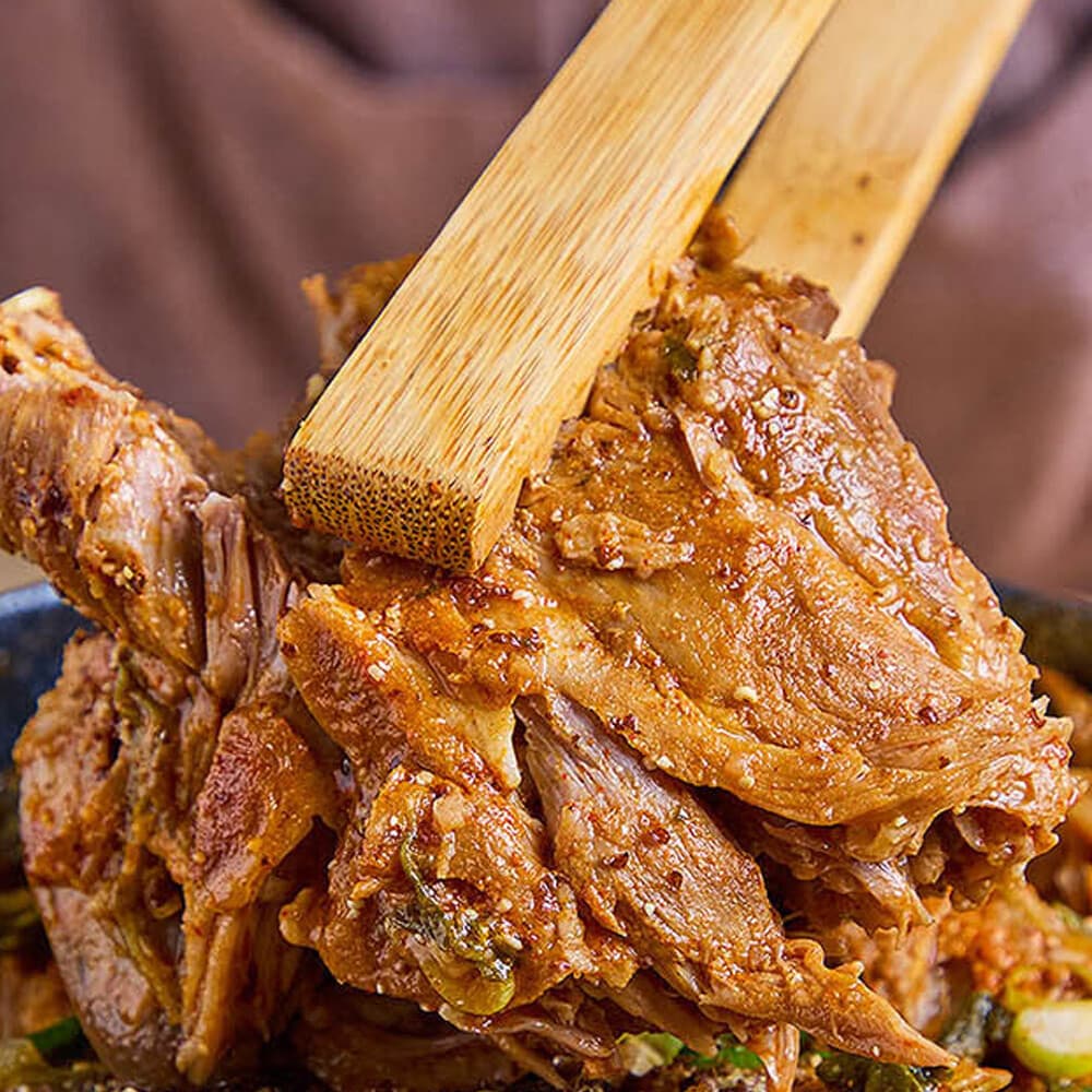 얼근한 국물 안주 뼈 해장국 밀키트 1kg