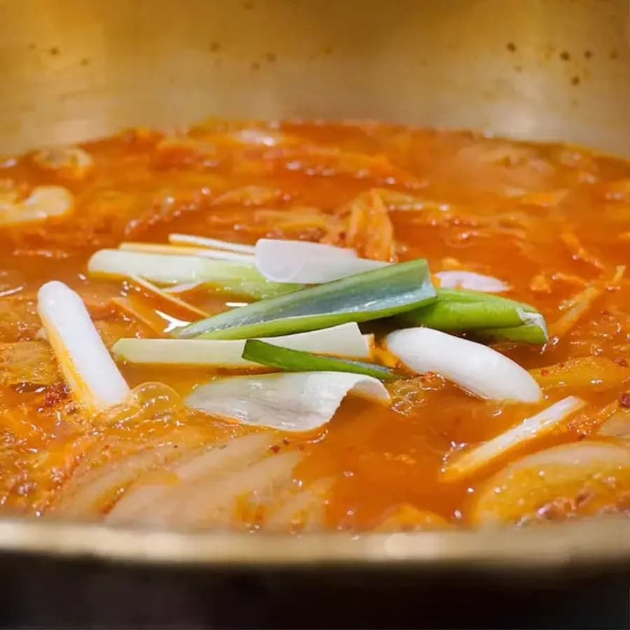 [하프클럽/더조은푸드]김치닭매운탕 밀키트 (2-3인분) 닭+김치+양념장+야채세