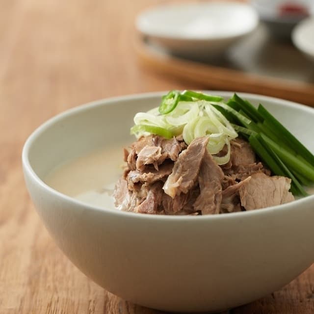 미쉐린 선정 [정짓간 돼지국밥] 해장국 밀키트 설렁탕 곰탕 사골육수 캠핑음식 순댓국 다대기 장터