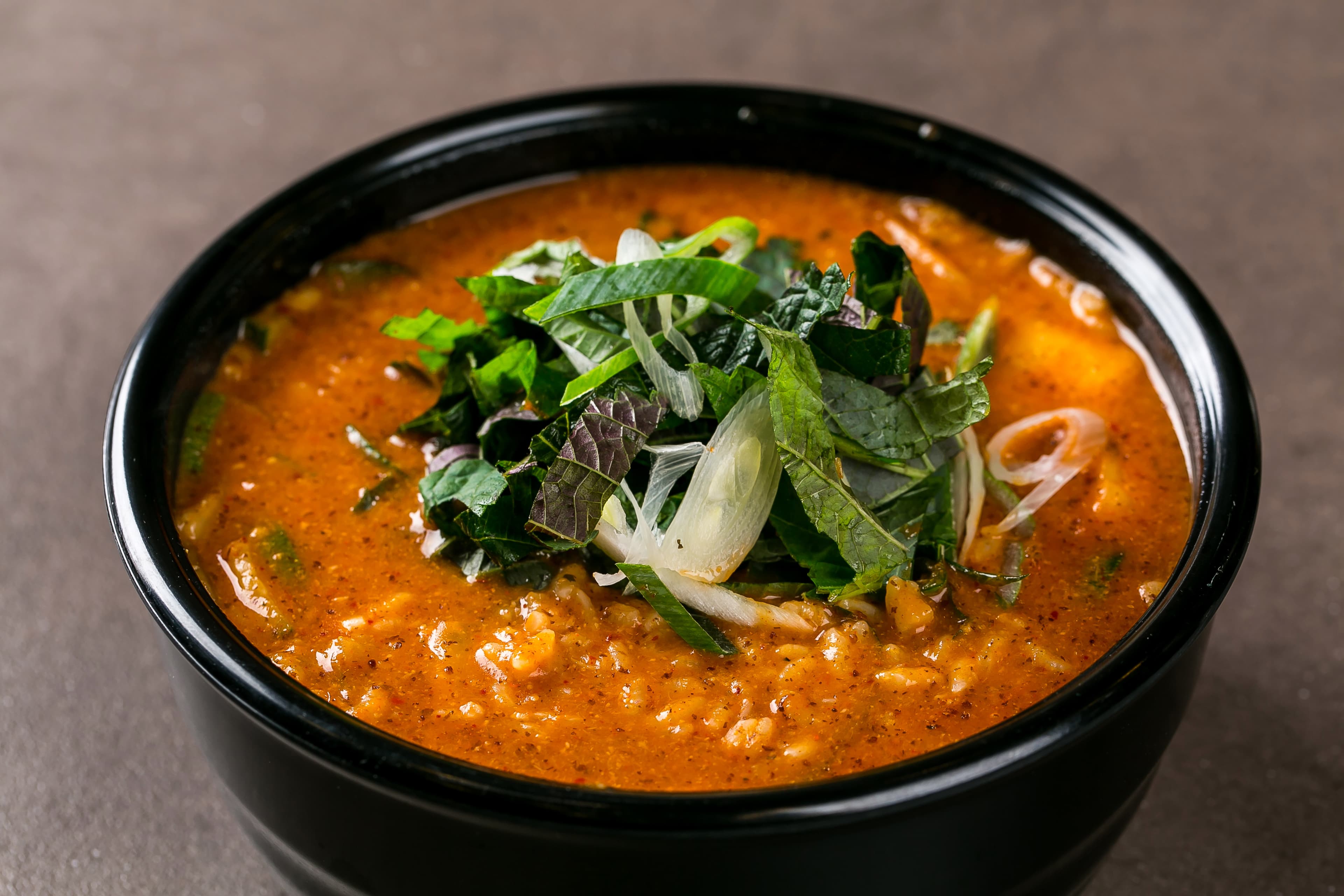 어탕 어죽집 칼칼한 따뜻한국물요리 손님접대 몸보신음식 밀키트 전문점 생선탕 맛집 2인분