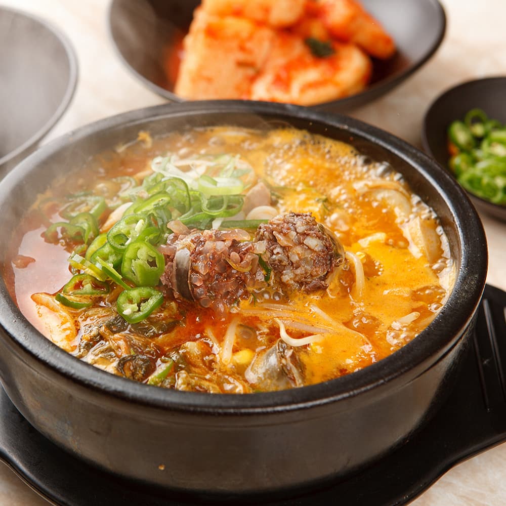 돼지국밥 순대국밥 150g 3팩 5팩 밀키트 캠핑용 사골육수 머릿고기 염통 오소리 야채순대
