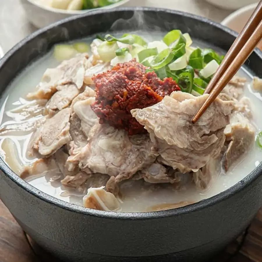 고기듬뿍 2분 완성 얼큰 돼지 국밥 400g 밀키트 돼지국밥 순대국밥 순대국