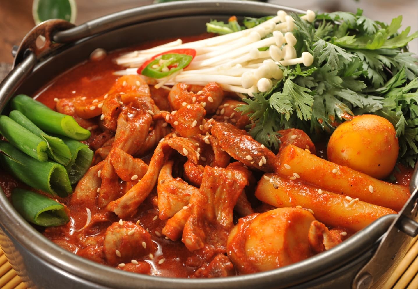 닭 내장탕 700g(2,3인분) 내장 전골 곱창 알집 알탕 찌게 국물 간편식 밀키트 야식