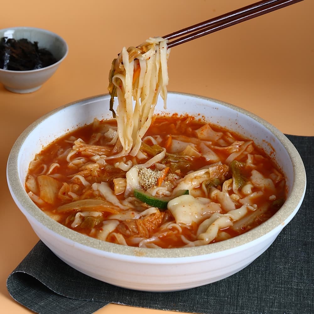 한칼식품 한칼칼국수 김치 칼국수 수제비 밀키트2인분 1690g