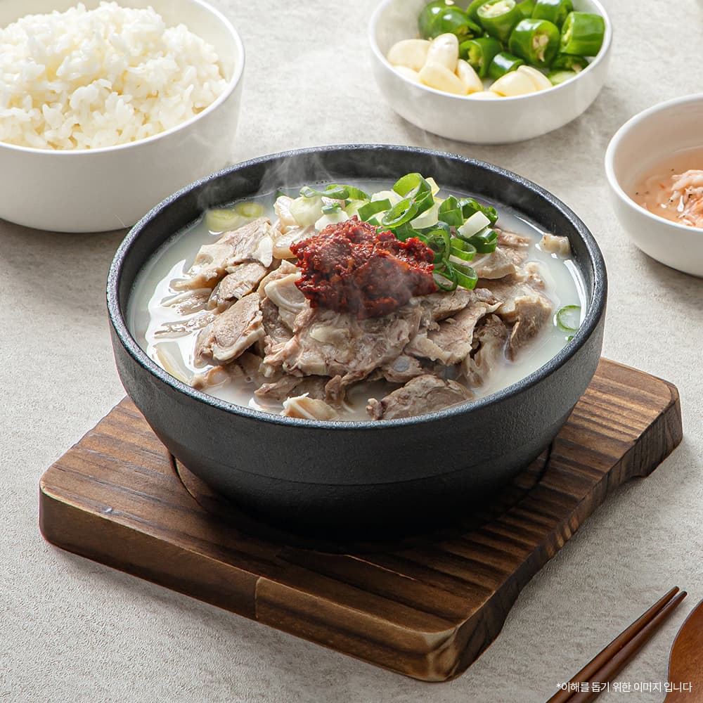 아름뜰푸드 돼지국밥 순대국밥(돼지 포함) 1팩 고기 푸짐한 캠핑 국밥 순대국 냉동 택배 밀키트